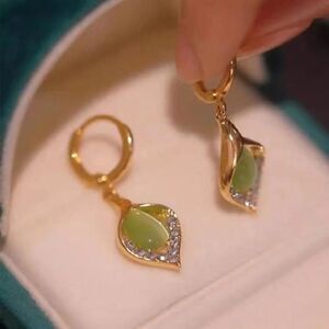 🔅🆕🔅 Elegant 14k Gold Plated Simulated Green Opal Drop Earrings✨